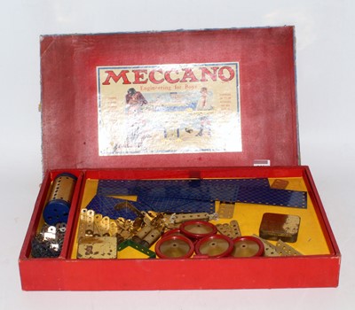 Lot 144 - Meccano F outfit 1934-7 box containing a good...