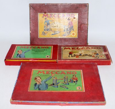 Lot 145 - Tray containing 4 Meccano outfits: No. 3 late...