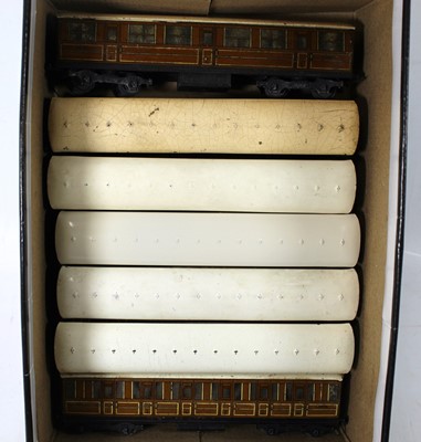 Lot 719 - Seven Hornby Dublo D1 teak coaches: pre-war...