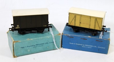 Lot 722 - Two Hornby Dublo post-war Southern vans: Meat...