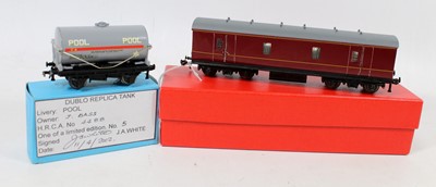 Lot 723 - Two 'Neverwazza' items in style of Hornby...