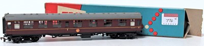 Lot 776 - Trix Twin BR Mk1 coaches: 2x Ref. 1901 maroon...