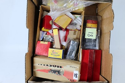 Lot 779 - Trix Twin items: 21 assorted switches; 7 yard...