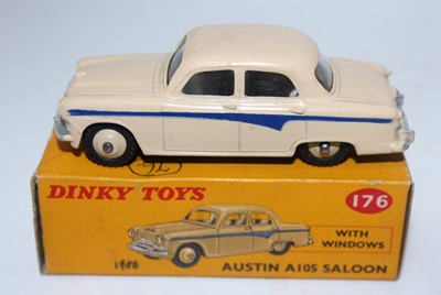 Lot 1952 - A Dinky Toys No. 179 Austin A105 saloon...