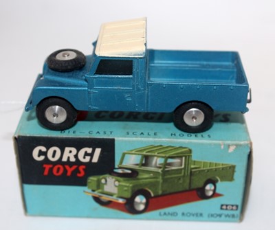 Lot 1612 - A Corgi Toys No. 406 Land Rover 109 WB...