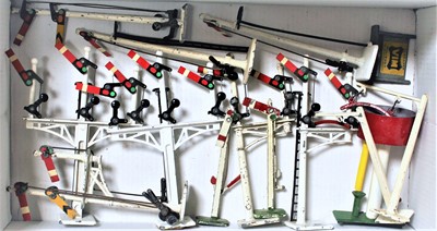 Lot 799 - Ten Crescent Toys mixed types semaphore signal...