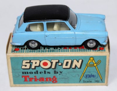 Lot 2533 - A Spot-On Models by Triang No. 154 Austin A40...