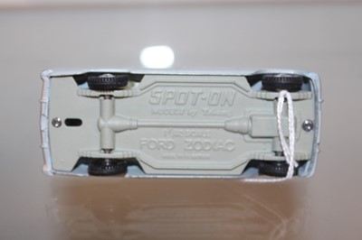ミニカー SPOT - ON FORD ZODIAC with light Spot-On 100sl, Ford Zodiac (with lights) - Free Price Guide