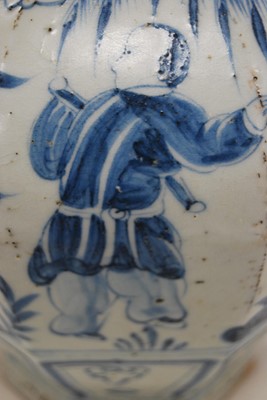Lot 6 - A Chinese export blue & white vase of...