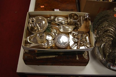 Lot 272 - Sundry plated wares, to include ashtray,...