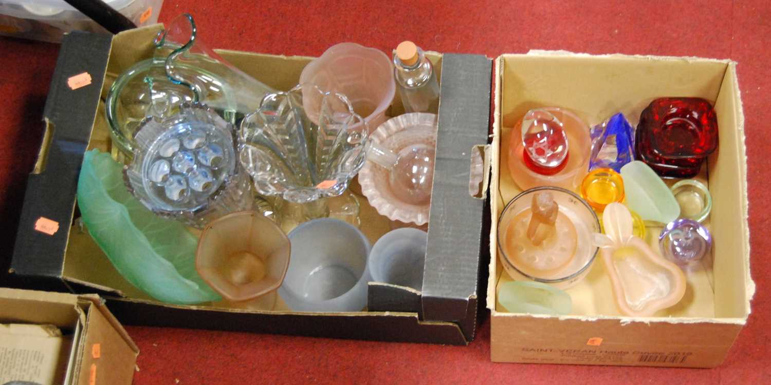 Lot 180 - Two boxes of 20th century glass ware, to...
