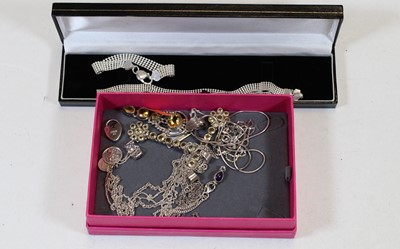 Lot 322 - A lady's continental silver meshlink necklet...