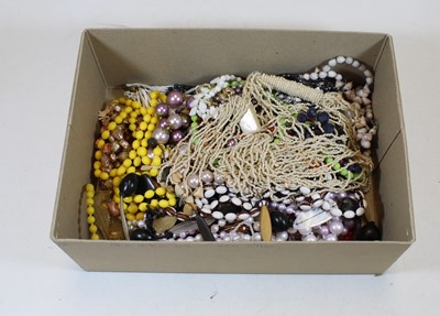 Lot 327 - A box of miscellaneous costume jewellery, to...