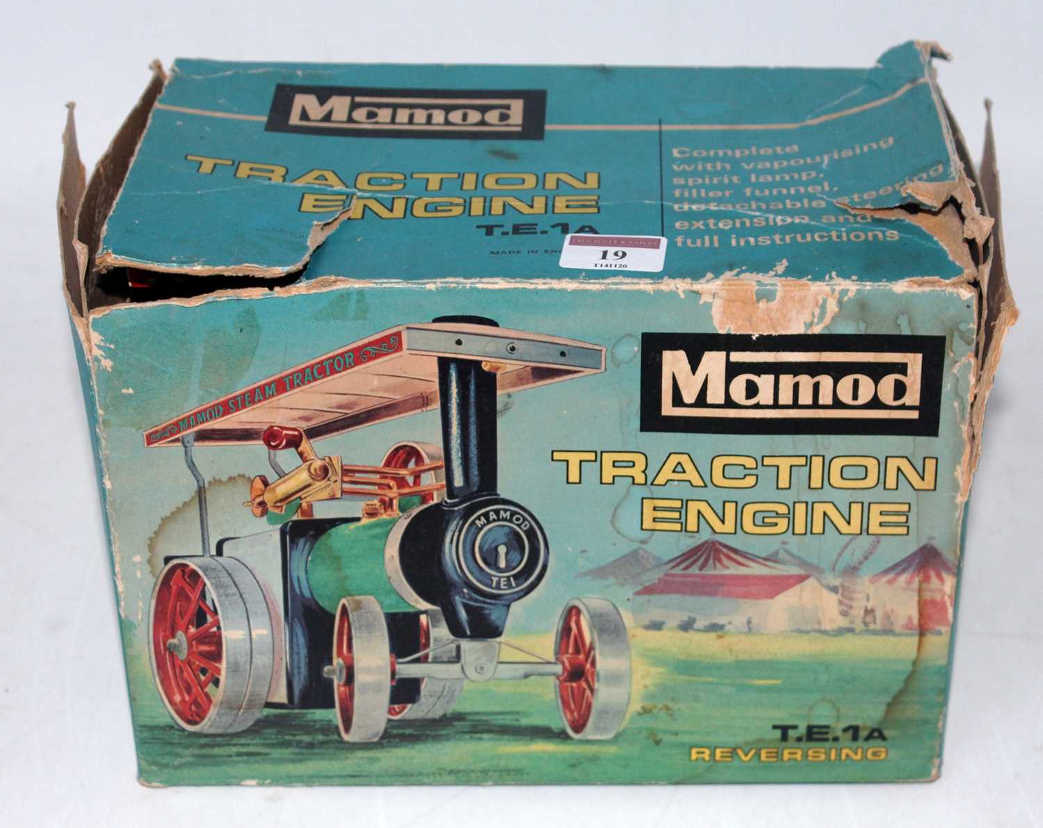 Lot 19 - A Mamod TE1A reversing traction engine in...