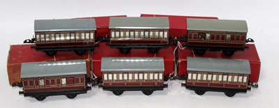 Lot 285 - 1947-59 Hornby no. 1 LMS coaches:- 2 x 1st/3rd...
