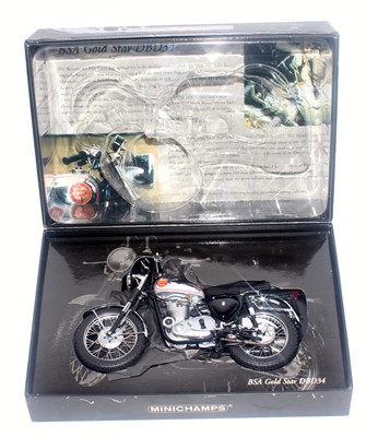 Lot 2548 - A Minichamps model No. 122130000 Classic Bike...