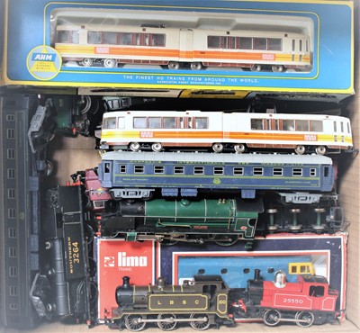 Lot 852 - Further collection of mixed makes locomotives...