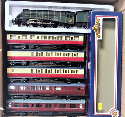 Lot 845 - A Hornby BR green class A4 engine and tender...