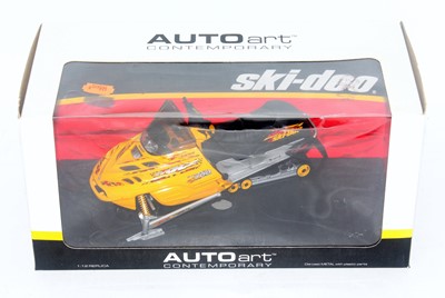 Lot 2557 - An Auto Art Contemporary series model No....