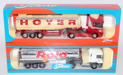 Lot 2622 - A Tekno 1/50 scale road transport diecast...