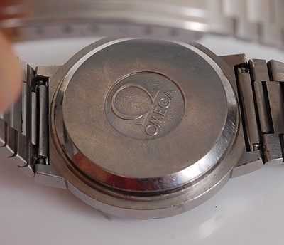 Lot 2544 - A gent's 1970s Omega stainless steel quartz...
