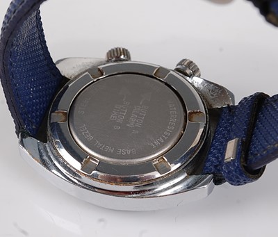 Lot 2547 - A gent's steel cased Memostar wristwatch,...