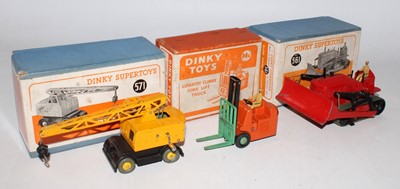 Lot 1987 - A Dinky Toys boxed construction vehicle...