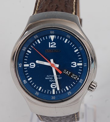Lot 2709 - A gent's Seiko 7S26-1514 R2 steel cased...