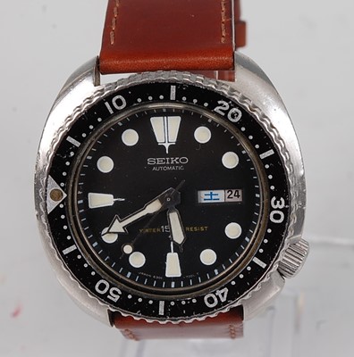 Lot 2710 - A gent's Seiko stainless steel 'Turtle' 150m...