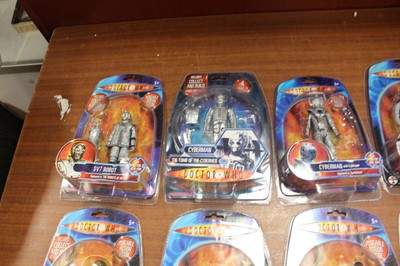 Lot 3189 - 20 various carded/blister packed character...