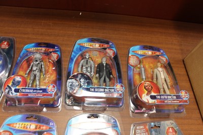 Lot 3189 - 20 various carded/blister packed character...