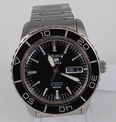 Lot 2715 - A gent's Seiko Five Sports steel cased...