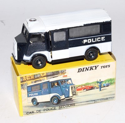 Lot 1996 - A French Dinky Toys No. 566 Citroën Police...