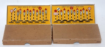 Lot 2036 - A Dinky Toys road signs No. 47 boxed set group,...