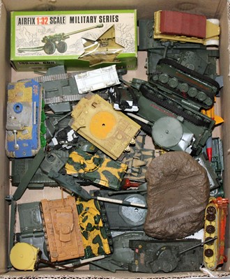 Lot 1563 - One tray containing a quantity of mixed Airfix...