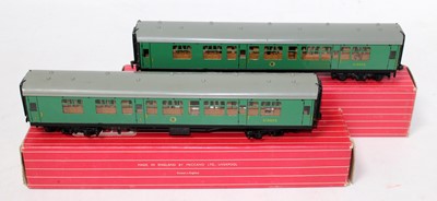 Lot 887 - Two Hornby Dublo 4054 super detail corridor...