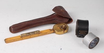 Lot 266 - * A late 19th century horse measure, having a...