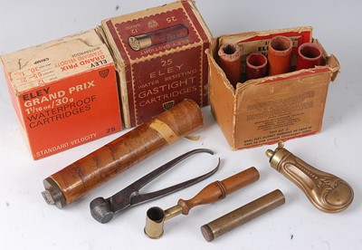 Lot 278 - * A small collection of shooting tools and...
