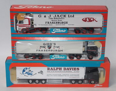 Lot 2732 - A Tekno 1/50 scale road transport diecast...