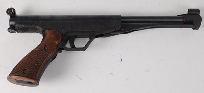 Lot 297 - * A Spanish Elgamo .177 under-lever air pistol,...