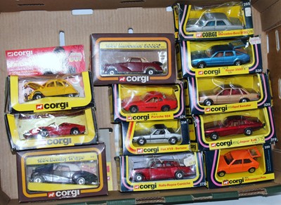 Lot 1662 - 12 boxed mixed issue Corgi Vintage diecasts to...