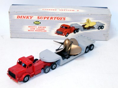 Lot 2125 - A Dinky Toys No. 986 Mighty Antar low loader...