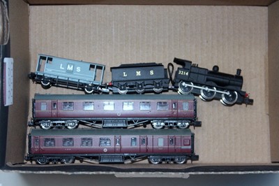 Lot 909 - Metal boxed 'N' gauge 0-6-0 loco and tender...