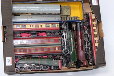 Lot 896 - Small tray containing playworn Hornby Dublo...