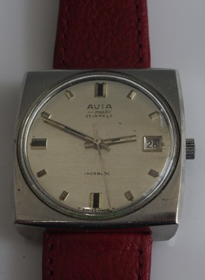 Lot 387 - A gents Avia-matic steel cased wrist watch...