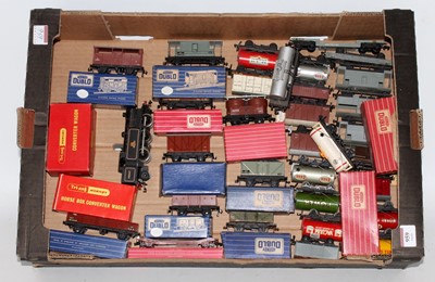 Lot 959 - Large tray containing Hornby Dublo 2-rail...