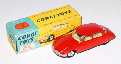 Lot 1674 - A Corgi Toys No. 210S Citroen DS19 comprising...