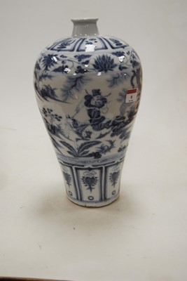 Lot 6 - A Chinese export blue & white glazed Meiping...