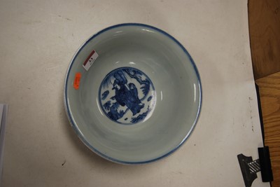 Lot 33 - A Chinese export blue & white glazed porcelain...