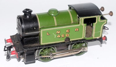 Lot 349 - Hornby 1947-54 green LNER 101 c/w 0-4-0 tank...